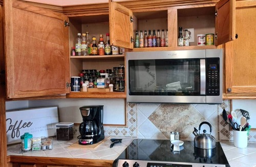 D'Iberville House | 3 BD Peaceful House on Biloxi Back Bay near Coliseum