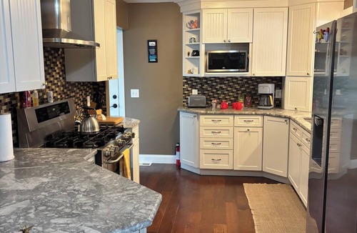 Mount Pleasant House | 3-bedroom house in gorgeous Mount Pleasant MI home to CMU and Soaring Eagle.