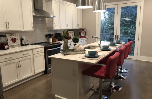 Historic Waverly House | 3 King Suites 4 Baths Walkable 12 South Rooftop Garage Top‑Rated
