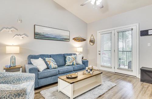 Foley House | 3 Mi to OWA: Modern Condo w/Resort Pool!