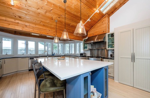Harbert House | (3 Nt Summer Min!) Gorgeous Harbert Home Close To Beach!
