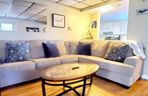 Sault Ste. Marie House | 3blks to LSSU ~ 1mi to Downtown & Soo Locks ~ PET FRIENDLY!