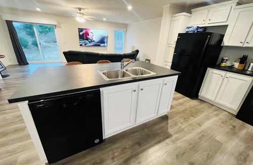 Thompsonville House | 4/2 Home with Hot Tub near Crystal Mountain, Interlochen Arts Academy, and TC