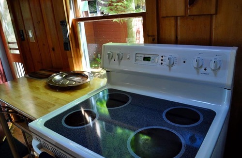 Traverse City House | 4 Bdrm Beach Front Home on Traverse Bay! Summer 2026 Openings!