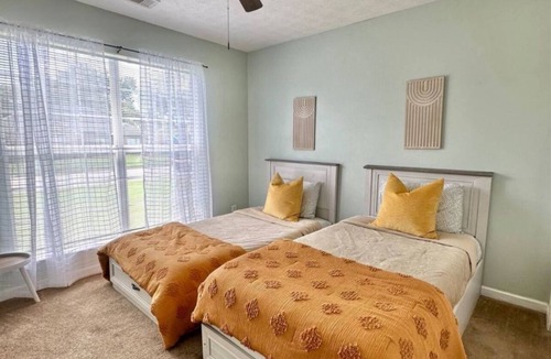 Gunter Afs House | 4-bedroom house in welcoming Montgomery with WiFi, AC. Book now