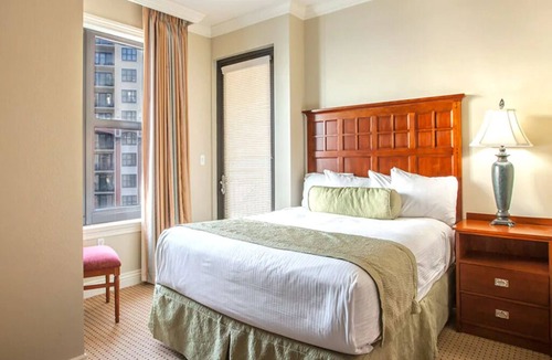Holiday Isle Resort | 4 Bedroom Plus, Harbor View, on Destin Beach, Wyndham Emerald Grande!