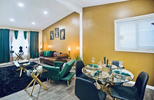 Oak Park House | 4 Beds 2 Bath Hot Tub & Adult Play Area