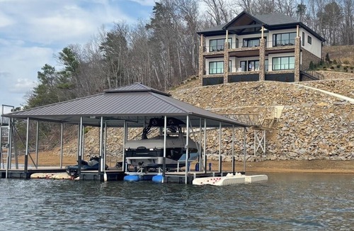 Crane Hill House | 4 BR 4 BA house in Crane Hill on the lake with a 2 mile water view, calm water