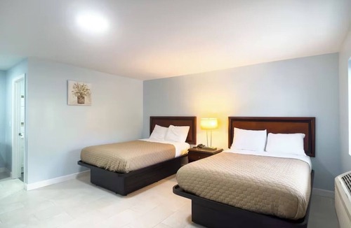 Tazewell Hotel | 4 Charming Rooms Near Hiking Areas and Dining Spots, w/Free Parking