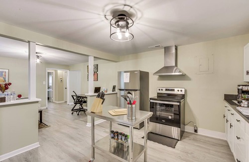 Decatur House | 4 Mi to Dtwn! 'Carolyn's Cottage' in Decatur