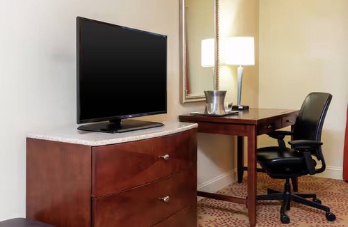East Paris House | 4 Plush Rooms w/Airport Shuttle – Near Local Attractions & Indoor Pool Access