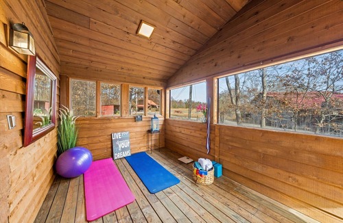 Knoxville Cabin | 4 Private Cabins 16 Acres Hot Tubs Sauna Near UTK