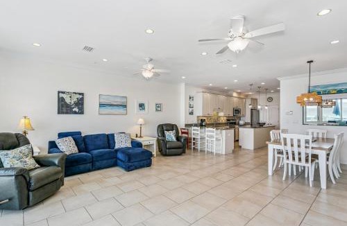White Sands House | 415 Fort Pickens Rd