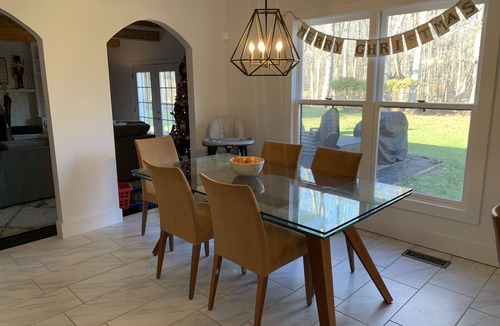 Rochester House | 4BR Colonial Home Executive or Family Rental