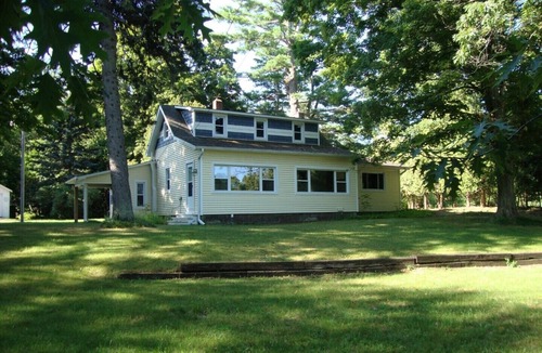 Maple City House | 5 acres Little Traverse Lake, Family favorite