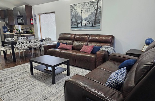 Ypsilanti House | 5 Bedroom, 3 Baths, 2 Living Rooms, Super Comfortable Home in Ypsilanti