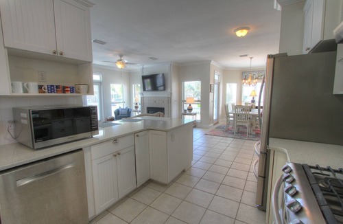 Clipper Cove House | 5 Bedrooms/4 Baths/Sleeps 14/5 minutes to the Beach/Steps to the Pool.