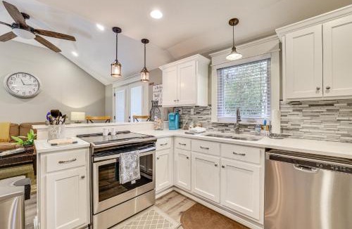 Stuart Heights - Rivermont House | 5 Mi to Dtwn Chattanooga: Modern Family Getaway