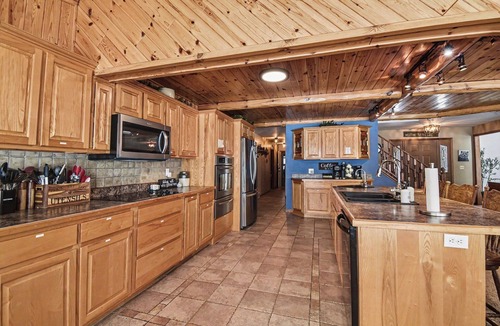 Herron Cabin | 5K+ Sq Ft Waterfront Retreat; Sleeps 23–28+; Pool, Arcade, Beach, Kayak & More