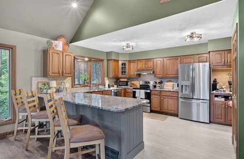 Gaylord Cabin | 6BR Northern Fox Lodge on 17th Hole w/Private Hot Tub & Game Room