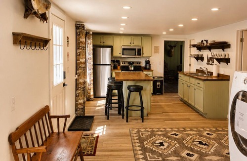 Reed City Cabin | A Peaceful Escape for Outdoor Enthusiasts