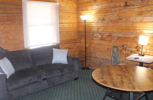 Chassell Cabin | AC3 Cozy 1-bedroom cabin in peaceful Chassell with AC