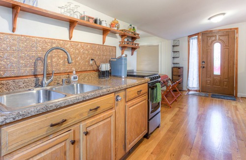 Milford House | Adorable studio on the Huron River in the Village of Milford.