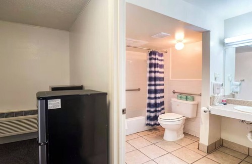 Huntsville Hotel | Adventure & Nature Haven | Hays Preserve, Riverfront Walks & Trails Nearby