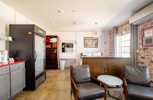 Tuscaloosa Apartment | Alabama Boutique Hotel: #8 Pinball, kitch, sleep 4