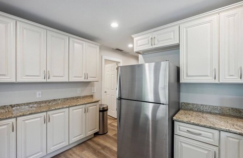 Lake Orion House | All Sports Lake Orion "Hidden Bay Lake Cottage"