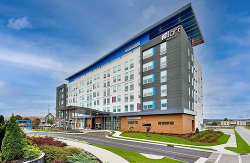 Twin Brook Hotel | Aloft by Marriott Chattanooga Hamilton Place