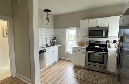 Alma Apartment | Amazing 2-bedroom upstairs apartment in Alma with WiFi, AC, Cable