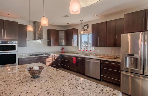 Long Beach House | AMAZING BEACH GETAWAY IN LONG BEACH MS- AN HOUR TO NEW ORLEANS! PRIVATE POOL!