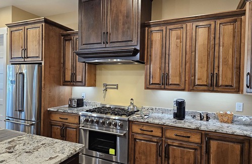 Jacksons' Gap House | Amazing Sunset Views - Handicap Accessible
