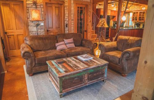 Mohawk House | Anam Cara Cabin