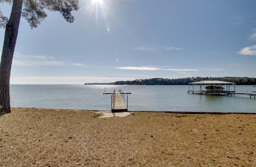 Abbeville House | Angler’s Dream: Lake Eufaula Escape w/Boat Ramp!
