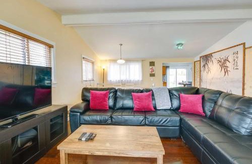 Allen House | Ann Arbor Getaway w/Yard: Near UMich & Stadium