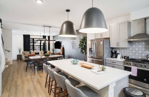 McFerrin Park House | April Sale! Spacious Retreat 2.5 Mi to Broadway