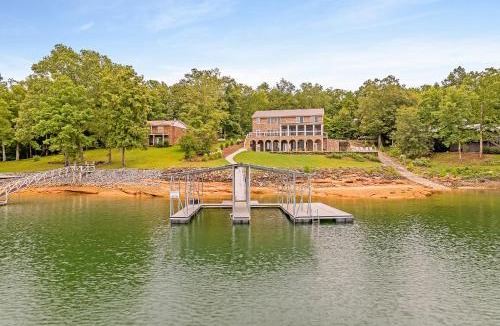 Crane Hill House | Arches - Artisan Home On The Main Body Of The Lake, 2 Covered Boat Slips