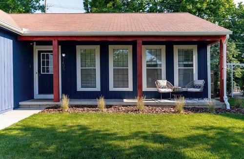 Ann Arbor House | Art-Filled Ann Arbor Home, Walk to Stadium