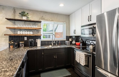 Southfield House | Artist Escape Near Bham, w/Serene Back Yard!