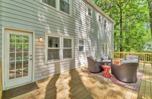 Dunwoody House | ATH - Sleeps 6 - 3 Beds Pet Friendly and fenced - Roberts