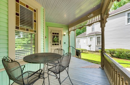 Decatur House | ATL Commuter's Dream! 1/2 Mi to MARTA in Decatur