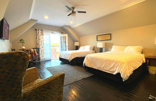 Mechanicsville House | ATL Tip Top Cutie Home City View and Free WI/FI