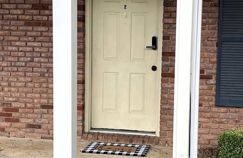 Auburn Condo | AU Condo Getaway Across From Vet School - Kitchen, Pools, Queen BR, Pets Welcome