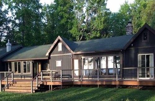 Au Train House | Au Train Island View Lodge: Summer Adventure Hub — Trails, Beach & Boating Nearby