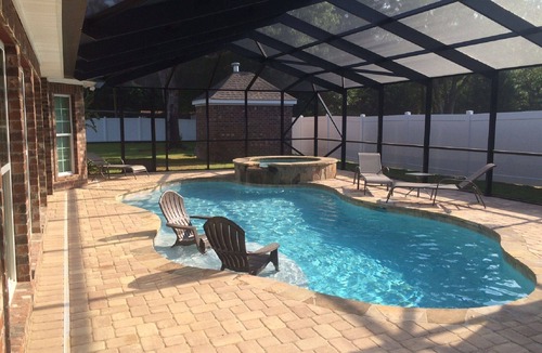 Foley House | AUTUMN SUNSETS ON THE COAST~ Sleeps 20/6Beds/5Baths, Prv Pool & Spa, V-ball/Pet