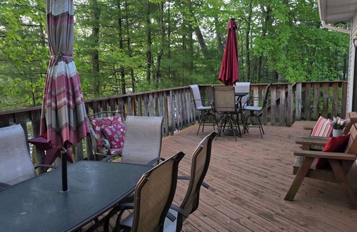 Irons House | AWESOME SECLUDED LAKEFRONT PROPERTY 💛 PICTURESQUE VIEWS💛