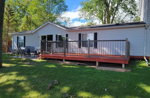 Abrams House | Awesome Waterfront Views, with all the comforts of home.