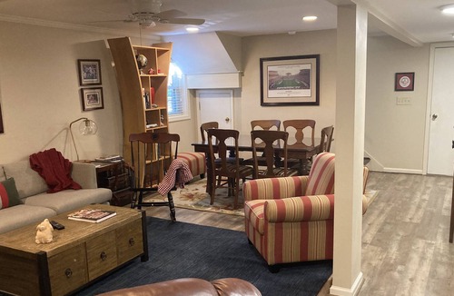 Tuscaloosa Apartment | Bama Den - Book for Football Season! Swimming Pool!
